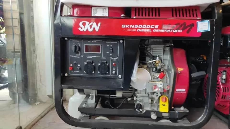 موتور برق 4.5 کیلووات تک فاز دیزلی SKN مدل 5000CE - تصویر 1